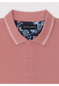 Gładki t-shirt polo P24SF-TX-004-R - Pako Lorente. Okazja: na co dzień. Typ kołnierza: polo. Materiał: bawełna. Wzór: gładki. Styl: casual #7
