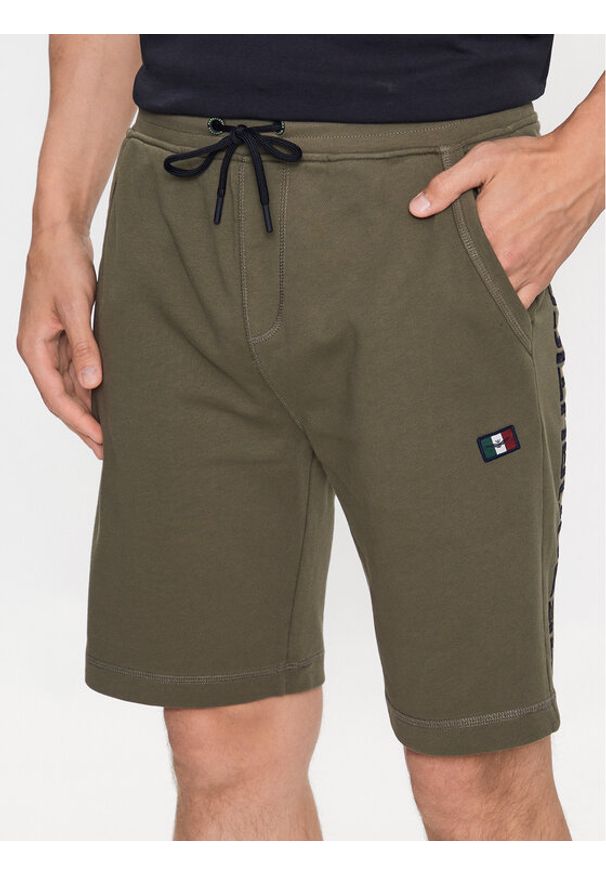 Aeronautica Militare Szorty sportowe 231BE171F501 Zielony Regular Fit. Kolor: zielony. Materiał: bawełna. Styl: sportowy
