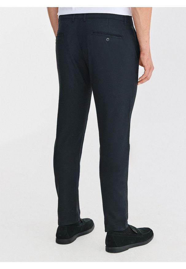 Pako Lorente - PAKO LORENTE - Granatowe spodnie męskie. Kolor: niebieski. Materiał: poliester, wiskoza, elastan. Wzór: gładki. Sezon: zima, jesień. Styl: klasyczny