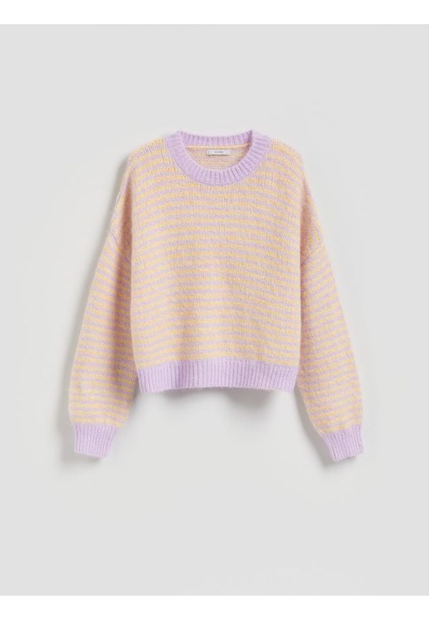 Reserved - Sweter w paski - wielobarwny. Materiał: wełna, dzianina. Wzór: paski