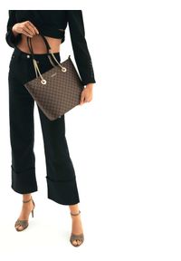 Kazar - Brązowa torebka damska. Kolor: brązowy. Dodatki: z breloczkiem. Materiał: skórzane. Styl: elegancki, klasyczny #4