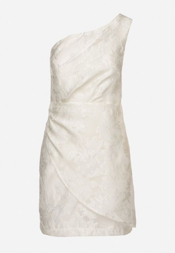 Born2be - Biała Taliowana Sukienka na Jedno Ramię w Kwiaty Halelitia. Okazja: na imprezę. Kolor: biały. Wzór: kwiaty. Sezon: lato. Typ sukienki: asymetryczne