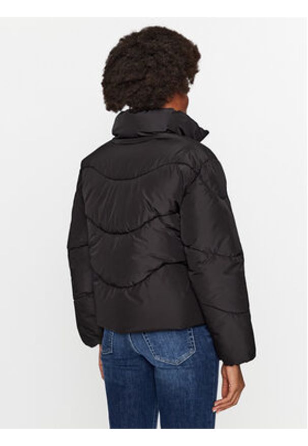 Vero Moda Kurtka zimowa 10290471 Czarny Regular Fit. Kolor: czarny. Materiał: syntetyk. Sezon: zima