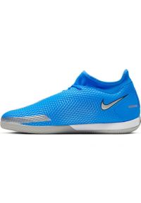 Buty piłkarskie Nike Phantom Gt Academy Df Ic Jr CW6693 400 niebieskie niebieskie. Zapięcie: sznurówki. Kolor: niebieski. Materiał: syntetyk, guma. Szerokość cholewki: normalna. Sport: piłka nożna #4