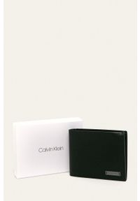 Calvin Klein - Portfel skórzany. Kolor: czarny. Materiał: skóra. Wzór: gładki