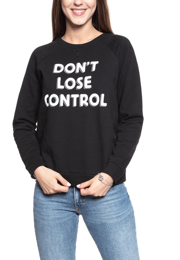 Lee - BLUZA LEE DAMSKA CORE CREWNECK SWS BLACK L53SDE01. Wzór: napisy