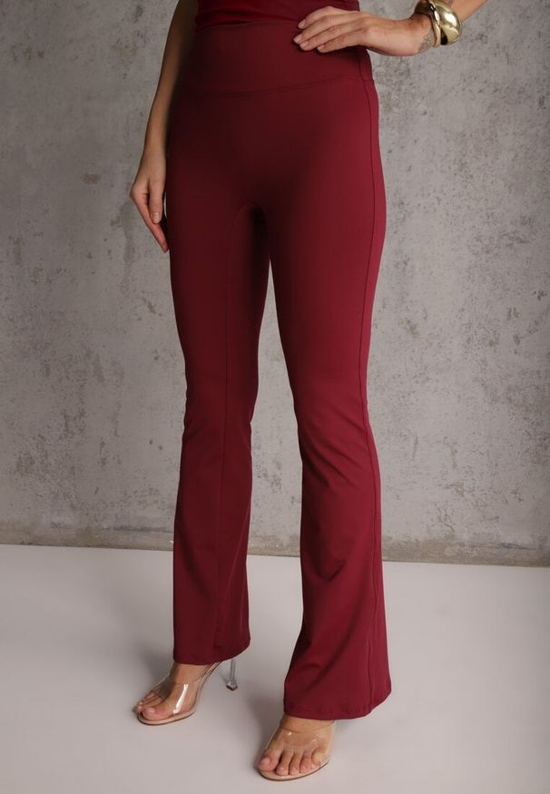 Renee - Bordowe Legginsy Dzwony High Waist Orruvana. Okazja: na co dzień. Stan: podwyższony. Kolor: czerwony. Styl: casual