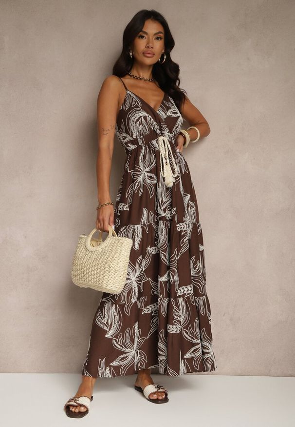 Renee - Brązowa Sukienka z Wiskozą ze Sznurkiem i Haftowanym Wzorem Liralette. Okazja: na spacer, na plażę. Kolor: brązowy. Materiał: wiskoza. Długość rękawa: na ramiączkach. Wzór: haft. Sezon: lato. Typ sukienki: kopertowe. Styl: elegancki