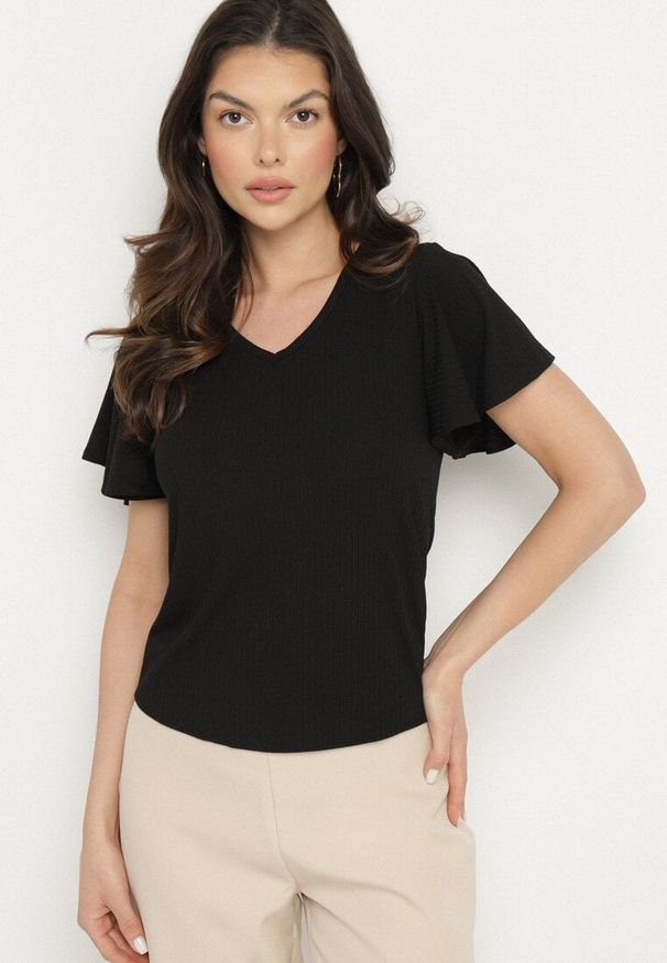 Born2be - Czarna Bluzka z Szerokimi Rękawami Sunevia. Okazja: na co dzień. Typ kołnierza: dekolt w kształcie V. Kolor: czarny. Materiał: jeans. Styl: casual, elegancki