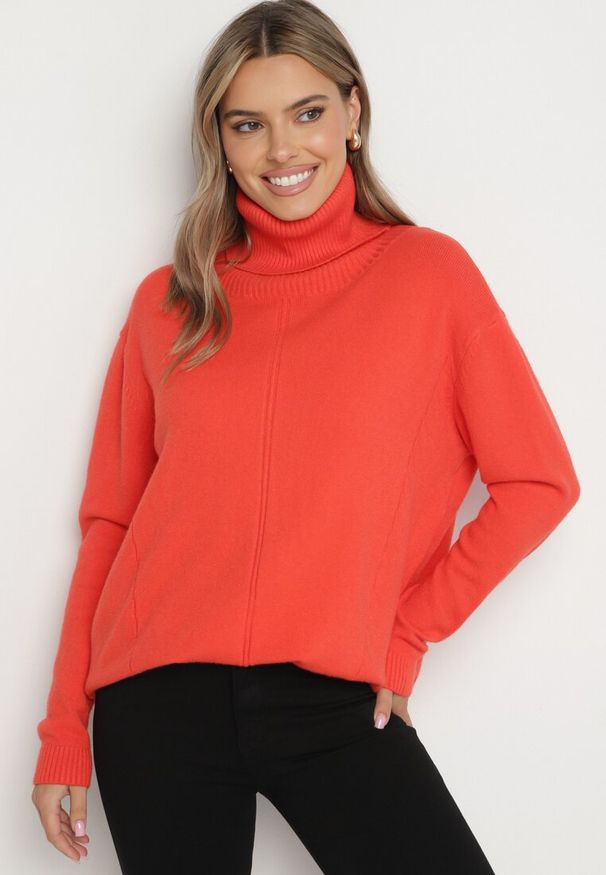 Born2be - Pomarańczowy Sweter z Golfem i Dodatkiem Kaszmiru Rorizia. Okazja: do pracy, na co dzień. Typ kołnierza: golf. Kolor: pomarańczowy. Długość: długie. Wzór: aplikacja. Materiał: kaszmir. Długość rękawa: długi rękaw. Sezon: zima, jesień. Styl: casual, klasyczny