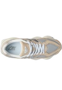 Buty unisex New Balance U9060LBD – beżowe. Kolor: beżowy. Materiał: zamsz, guma, skóra. Szerokość cholewki: normalna. Sport: turystyka piesza #6