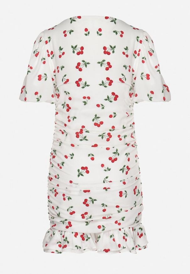 Born2be - Biała Sukienka w Wisienki z Marszczeniem i Bufiastymi Rękawami Haliviel. Okazja: na co dzień. Typ kołnierza: dekolt kwadratowy. Kolor: biały. Wzór: kwiaty. Sezon: lato. Styl: casual