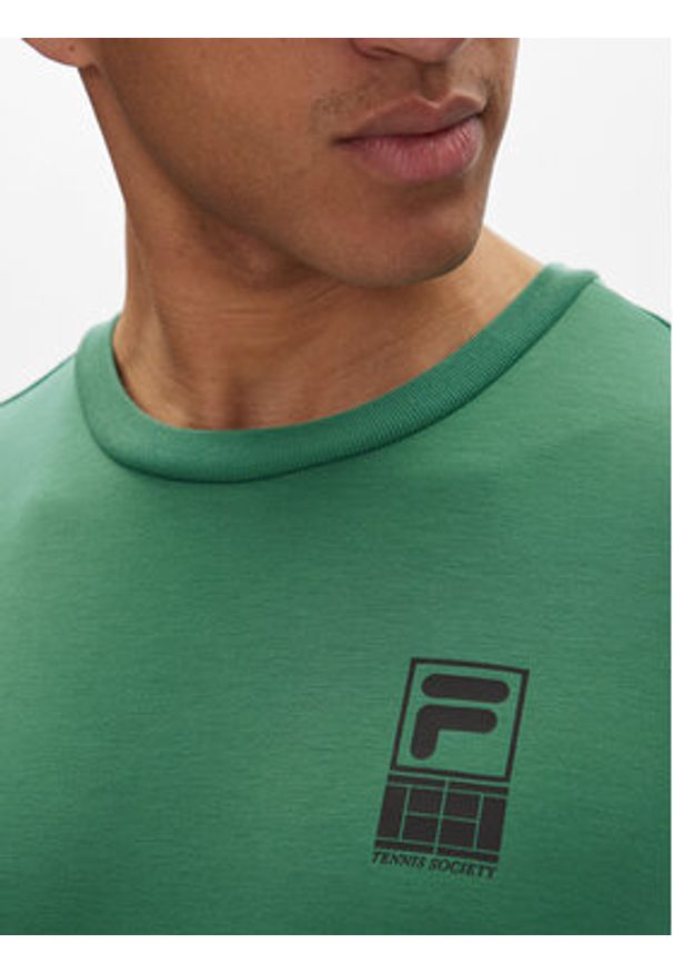 Fila T-Shirt Lennik FAM0883 Zielony Regular Fit. Kolor: zielony. Materiał: syntetyk