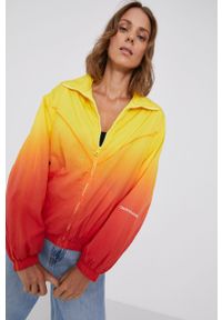 Calvin Klein Jeans Kurtka damska kolor pomarańczowy przejściowa. Okazja: na co dzień. Kolor: pomarańczowy. Styl: casual