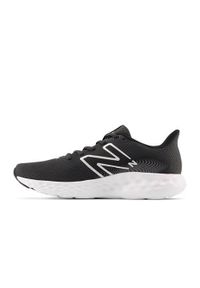 Buty treningowe damskie New Balance 411. Zapięcie: sznurówki. Kolor: czarny. Materiał: syntetyk, tkanina, materiał. Szerokość cholewki: normalna. Sport: bieganie