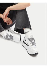 Reebok Sneakersy CLASSIC LEATHER TRIPLE LIFT 100209620 Biały. Kolor: biały. Materiał: skóra. Model: Reebok Classic #4