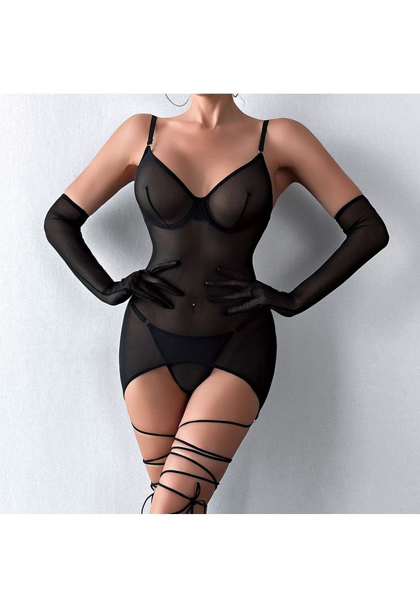 Intica - Komplet koronkowej bielizny na romantyczne wieczory Yvelise. Kolor: czarny. Materiał: koronka