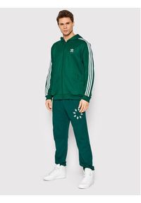 Adidas - adidas Spodnie dresowe adicolor Spinner HC4494 Zielony Regular Fit. Kolor: zielony. Materiał: bawełna, dresówka #5