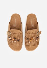 Born2be - Jasnobrązowe Klapki na Grubej Podeszwie z Frędzlami Klamrami i Koralikami Glysnell. Okazja: na co dzień, do pracy, na spacer. Kolor: brązowy. Materiał: jeans. Sezon: lato. Styl: casual, elegancki #4
