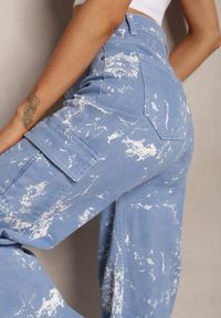 Renee - Niebieskie Jeansy High Waist z Designerskim Wzorem z Szerokimi Nogawkami Joltta. Stan: podwyższony. Kolor: niebieski. Wzór: aplikacja. Styl: klasyczny