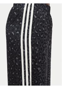 Adidas - adidas Spodnie dresowe Satin KA2667 Szary Wide Leg. Kolor: szary. Materiał: syntetyk #4
