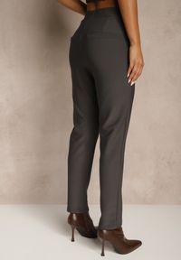 Renee - Ciemnoszare Spodnie z Kantem i Imitacją Kieszeni Rearie. Okazja: na co dzień. Kolekcja: plus size. Kolor: szary. Styl: casual, elegancki #5