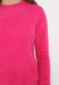 Born2be - Fuksjowy Puchaty Sweter Wełniany Helmintts. Kolor: różowy. Materiał: wełna. Długość rękawa: długi rękaw. Długość: długie #5