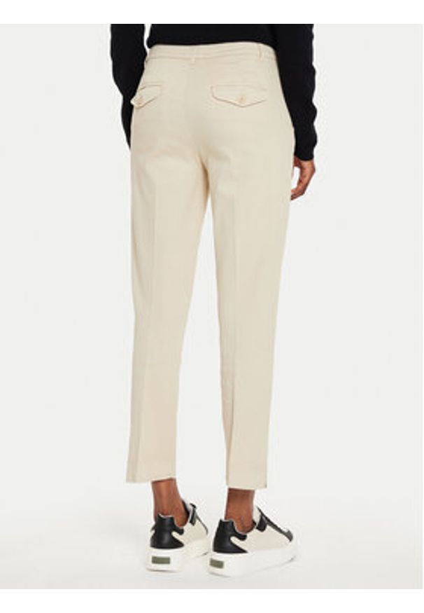 United Colors of Benetton - United Colors Of Benetton Chinosy 4CDR558R5 Beżowy Slim Fit. Kolor: beżowy. Materiał: bawełna