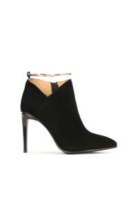 Kazar - Czarne botki damskie. Kolor: czarny. Materiał: zamsz. Szerokość cholewki: normalna. Obcas: na obcasie. Styl: elegancki. Wysokość obcasa: wysoki #1