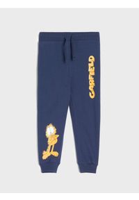 Sinsay - Spodnie jogger z nadrukiem Garfield - granatowy. Kolor: niebieski. Wzór: nadruk