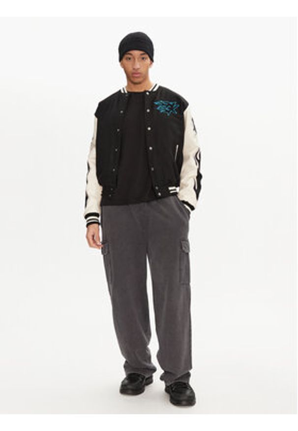 Karl Kani Kurtka bomber Amor Flames 60750019 Czarny Regular Fit. Kolor: czarny. Materiał: syntetyk