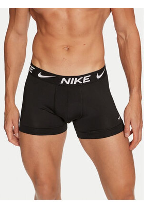 Nike Komplet 3 par bokserek 000PKE1156 Kolorowy. Materiał: syntetyk. Wzór: kolorowy