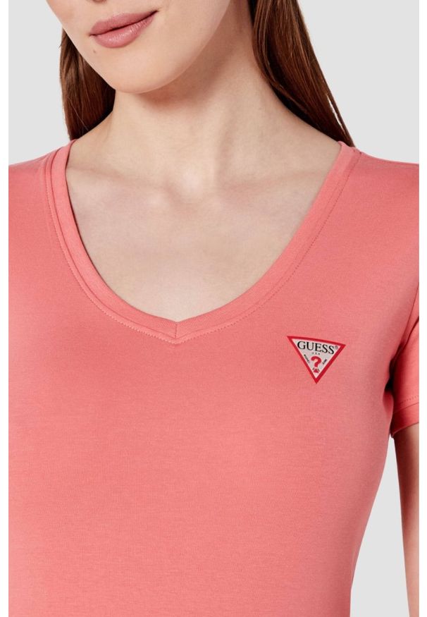 Guess - GUESS Różowy damski t-shirt Mini Triangle, Rozmiar XS. Kolor: różowy
