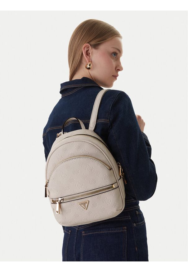Guess Plecak Manhattan II HWPD71 18320 Écru. Kolor: kremowy. Materiał: skóra
