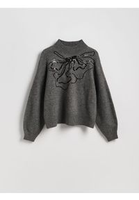 Reserved - Sweter z cekinowym wzorem - szary. Kolor: szary. Materiał: dzianina