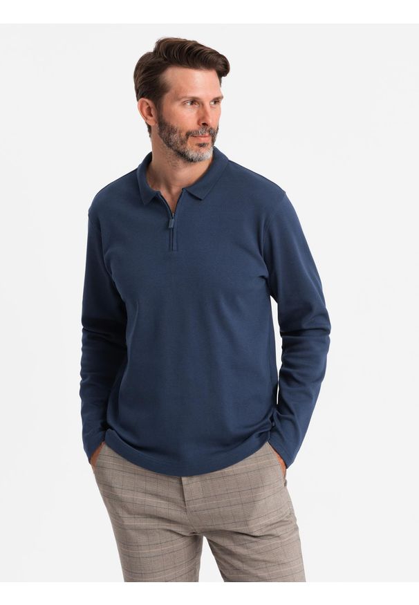 Ombre Clothing - Longsleeve polo męski z zapinanym na zamek kołnierzykiem – granatowy V7 OM-POLS-0130 - XXL. Typ kołnierza: polo. Kolor: niebieski. Materiał: bawełna, skóra, dzianina, materiał. Długość rękawa: długi rękaw. Wzór: aplikacja. Styl: sportowy, elegancki