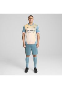 Puma - Męskie szorty Manchester City 24/25 PUMA Bold Blue Poppy Pink. Kolor: różowy, niebieski, wielokolorowy. Sport: piłka nożna