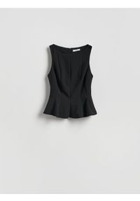Reserved - Bluzka z baskinką - czarny. Kolor: czarny. Materiał: tkanina, wiskoza #1
