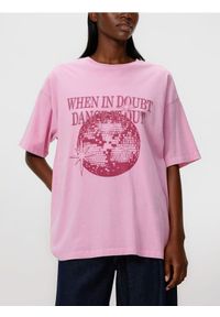 Reserved - T-shirt z nadrukiem - różowy. Kolor: różowy. Materiał: dzianina, bawełna. Wzór: nadruk