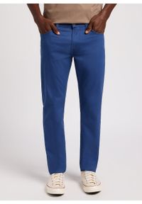 Lee - LEE DAREN ZIP FLY MĘSKIE SPODNIE MATERIAŁOWE CHINO CHINOSY DRAMA BLUE 112349220 L707016069. Materiał: materiał