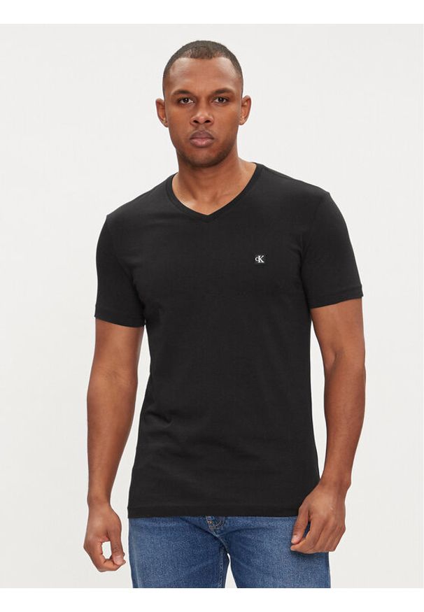 Calvin Klein Jeans T-Shirt Embro Badge J30J325212 Czarny Slim Fit. Kolor: czarny. Materiał: bawełna