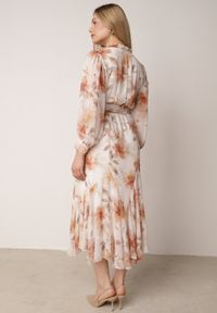 Born2be - Pomarańczowa Zwiewna Sukienka z Długim Rękawem Falbanami i Wiązanym Paskiem Aezera. Okazja: do pracy, na co dzień, na randkę. Kolor: pomarańczowy. Materiał: jeans, zamsz, poliester. Długość rękawa: długi rękaw. Typ sukienki: proste. Styl: elegancki, klasyczny, casual #4