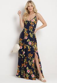 Born2be - Granatowa Sukienka Eirevianna. Kolor: niebieski. Materiał: koronka. Długość rękawa: na ramiączkach. Wzór: kwiaty #4