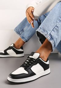Born2be - Biało-Czarne Sneakersy z Ekoskóry ze Sznurowaniem i Brokatem Hrelia. Kolor: biały. Materiał: jeans. Obcas: na płaskiej podeszwie #5