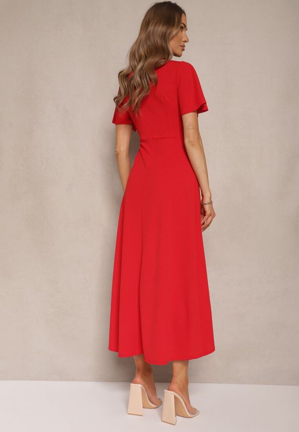 Renee - Czerwona Sukienka o Rozkloszowanym Kroju z Marszczeniem Odarene. Kolor: czerwony. Styl: klasyczny