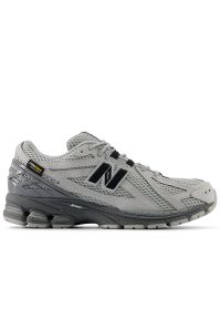 Buty New Balance U1906ROA - szare. Kolor: szary. Materiał: materiał, tkanina, syntetyk, guma. Szerokość cholewki: normalna. Sport: turystyka piesza