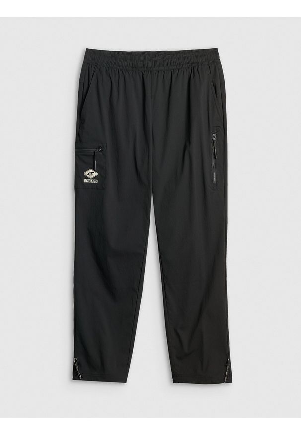 4f - 4F Spodnie casual joggery męskie - czarne XL. Okazja: na co dzień. Kolor: czarny. Materiał: tkanina, materiał. Styl: casual