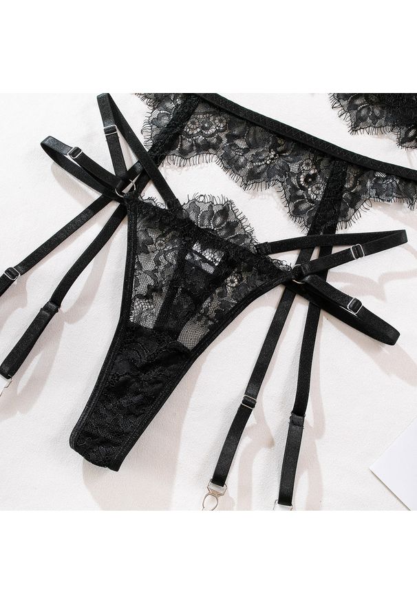 Intica - Koronkowy komplet bielizny z regulowanymi paskami na romantyczne wieczory Yulya. Kolor: czarny. Materiał: koronka. Wzór: paski, koronka