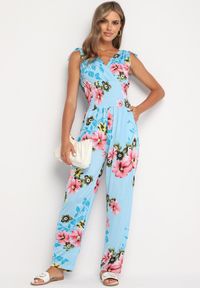 Born2be - Jasnoniebieski Kombinezon w Kwiaty z Trójkątnym Dekoltem i Troczkami na Ramionach Benan. Okazja: na co dzień. Kolor: niebieski. Wzór: kwiaty. Styl: casual, elegancki #5
