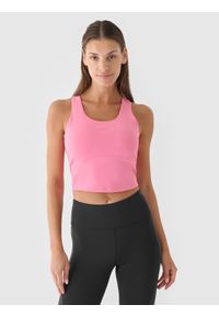 4f - Crop top treningowy szybkoschnący damski - różowy. Kolor: różowy. Materiał: syntetyk, materiał, elastan, włókno, dzianina. Długość rękawa: na ramiączkach. Wzór: jednolity, gładki, ze splotem. Sport: fitness #1